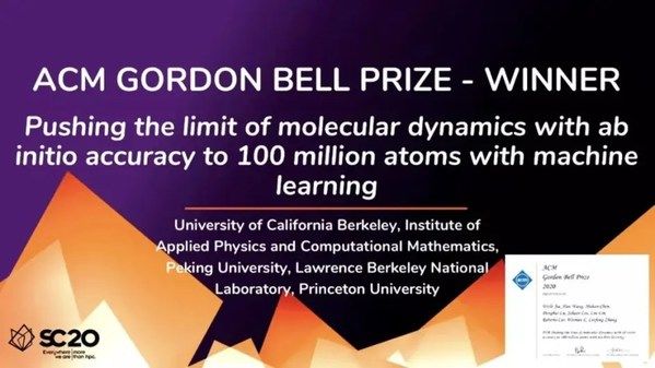 这张截图出自电影《花漾少女杀人事件》。 这是一部2012年上映的台湾电影，由周美玲导演，吴君如、陈妍希、言承旭、郑元畅等主演。 电影简介 故事背景：影片以1930年代的台湾为背景，讲述了一个关于人性、牺牲与救赎的故事。 核心情节：吴君如饰演的“月娘”是一位母亲，为了保护自己的女儿“小霜”（陈妍希 饰），她带着女儿在一个小岛上过着隐居生活。然而，四个男人的闯入打破了她们平静的生活，为了女儿的安全，月 这句话不是美玲母亲们平命令