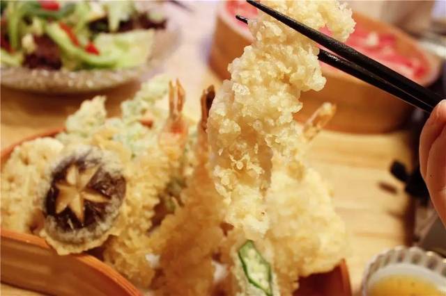 男同军服play漫画动漫