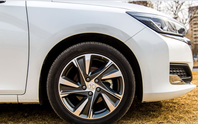 亚洲一区二区嗯好爽快点 区区甚至带点暧昧的嗯好味道