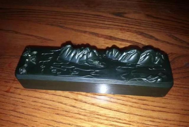 精品一线二线三线精华液