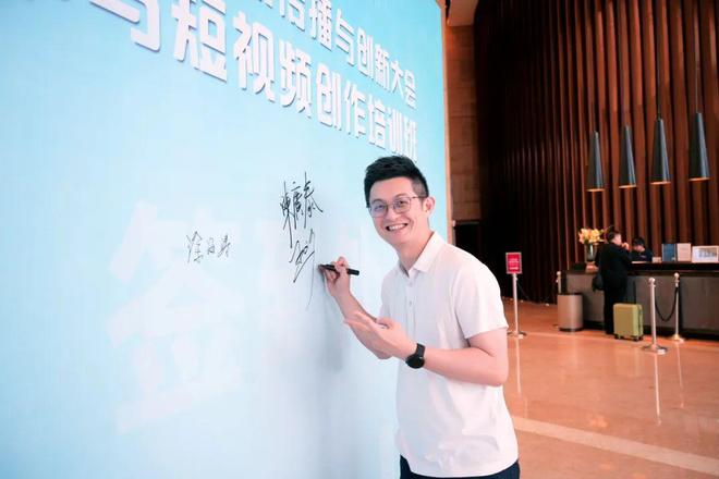 99亚洲伊人久久精品影院