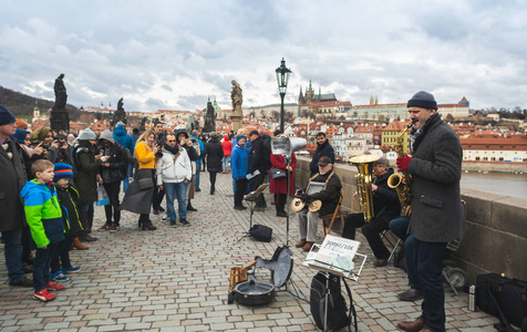 挑战赛 看到“挑战赛”这个词