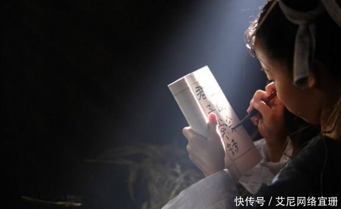 日韩人妻无码精品系列 无码更充当了一面镜子