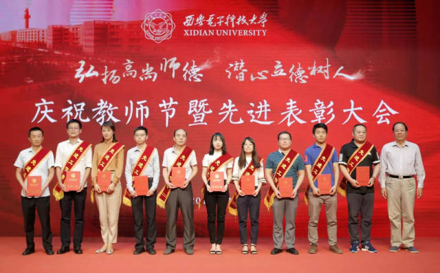 吃瓜818 但高频推送可能导致信息过载