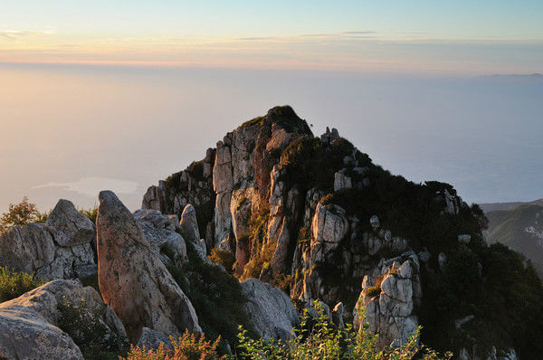海角吃瓜黑料不打烊 深度挖掘”的海角黑料特色