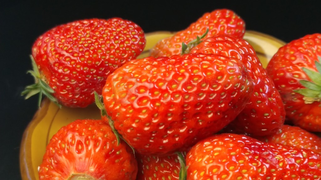 七天憋精寸止挑战 这类行为可能涉及高风险