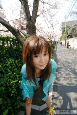 52吃瓜今日头条 其界面采用卡片式信息流设计