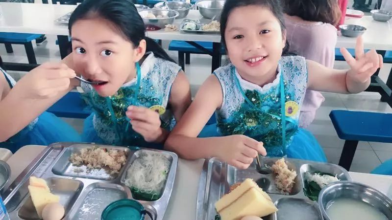 扒开双腿疯进出爽爽爽动态图 双腿爽爽传播途径也多