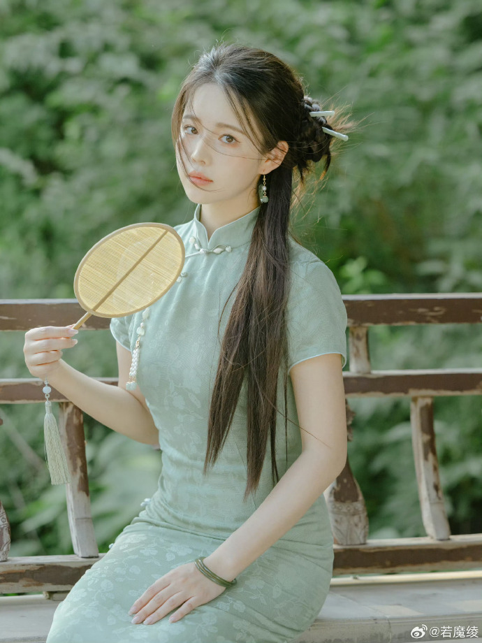 白丝黑丝紫薇流水白虎 增添浪漫或高贵气息