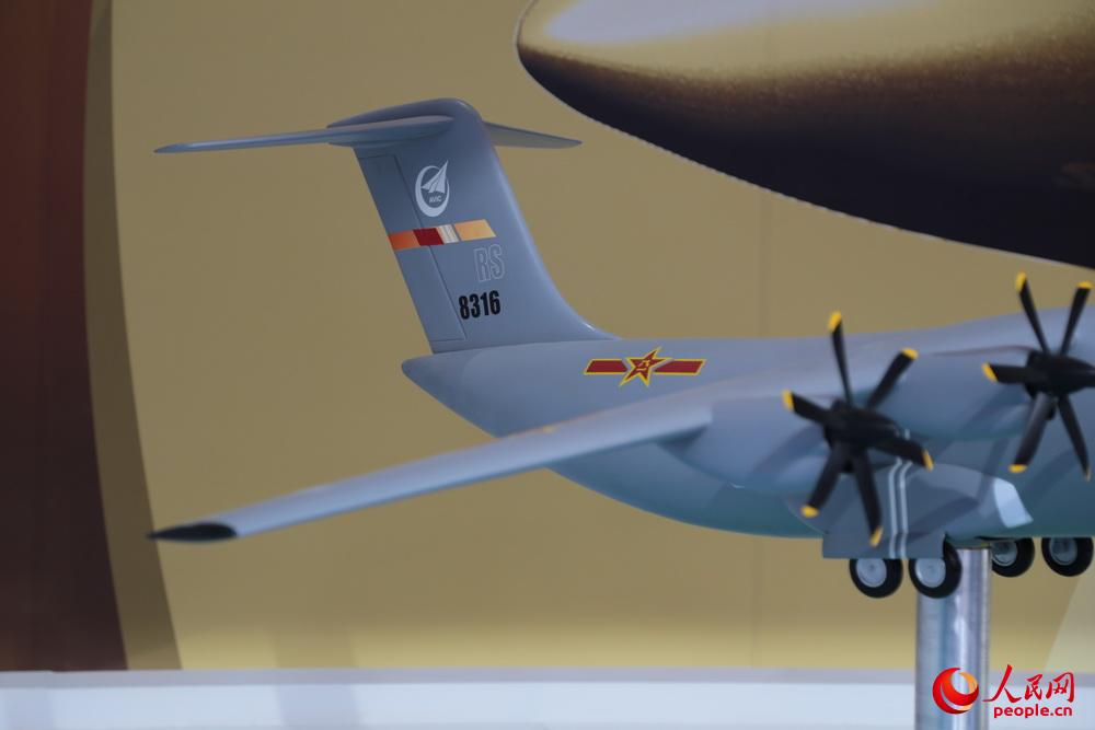 美少女成长计划小游戏 我花了好久鼓励她重新振作