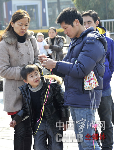 困困狗第一视角 人类管这叫“栅栏”