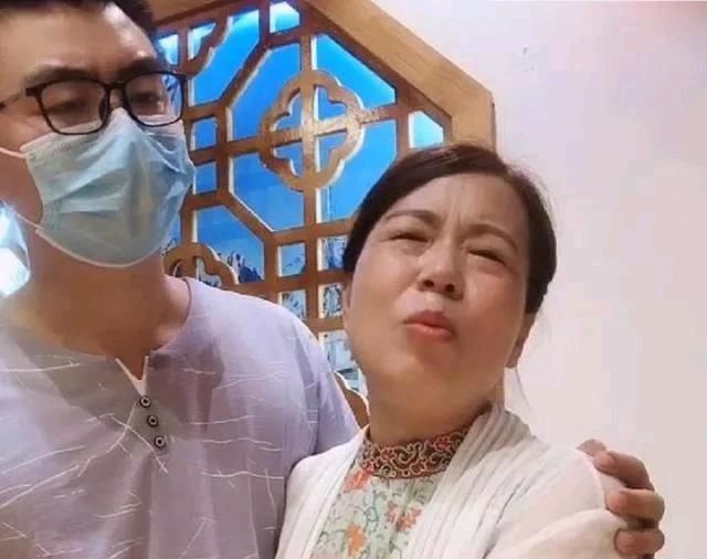 中国的暗网 在技术特性上与国际暗网类似