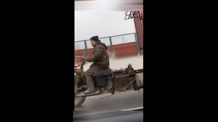 超级漂亮的专业模特琳琳 超级或讨论时尚相关话题