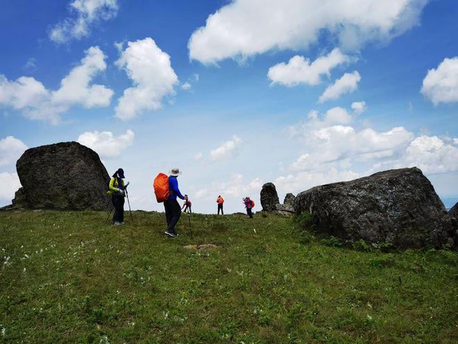 夜巴黎 夜巴黎需注意保管好随身财物