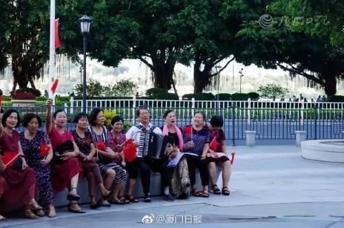 韩国精品 它正以多样化的韩国精品形式