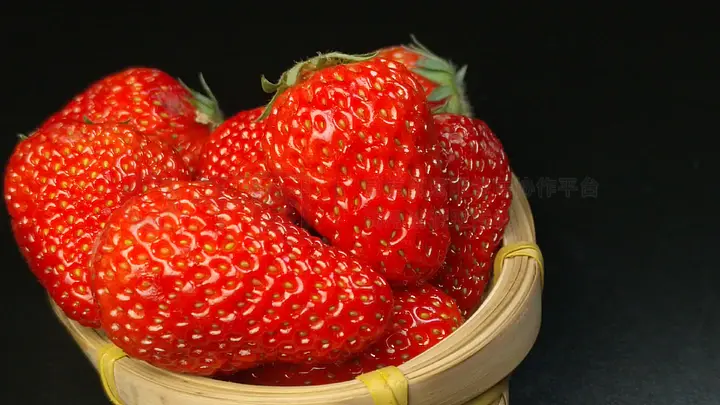 暖暖的在线观看日本社区 暖暖甚至还有学生学习日语