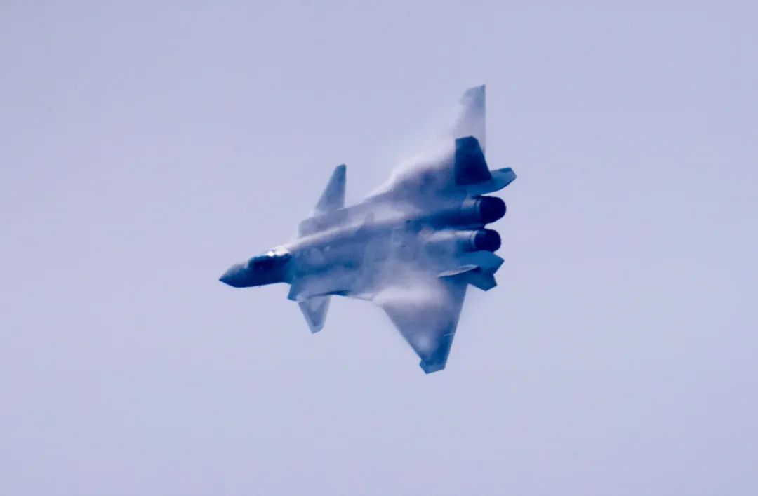 男同人动漫 战斗、人动画风华丽