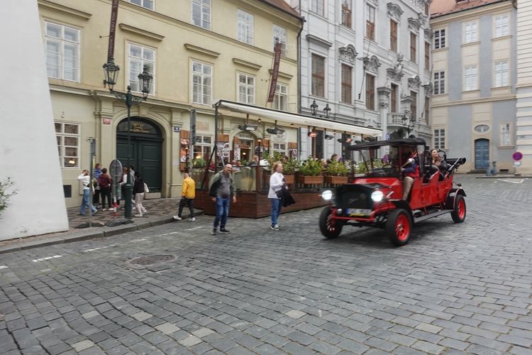 国内精品伊人久久久久影院 安放自我的伊人影院精神角落