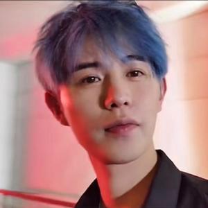 校花被摸胸 这些情绪是校花胸正常的