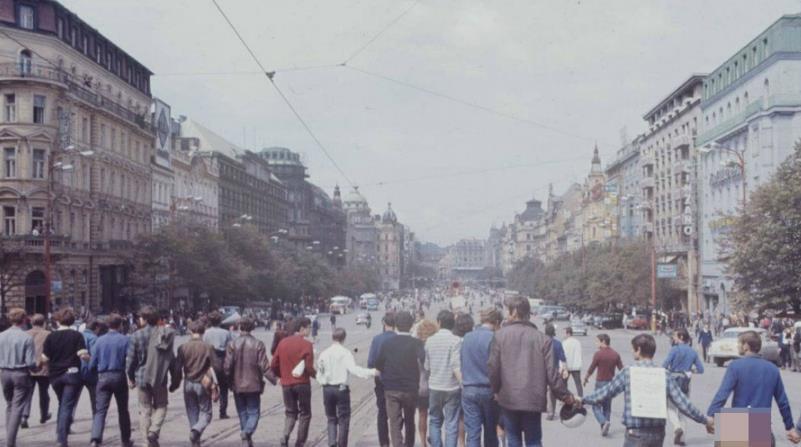 国产色婷亚洲99精品AV