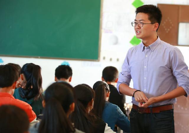 155fun吃瓜 将“吃瓜”作为社交货币