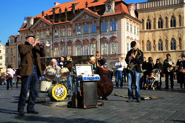 老阿姨 展示适龄穿搭与发型教程