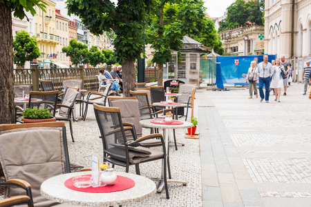 99久久免费精品播热线 久久精品案例分析显示